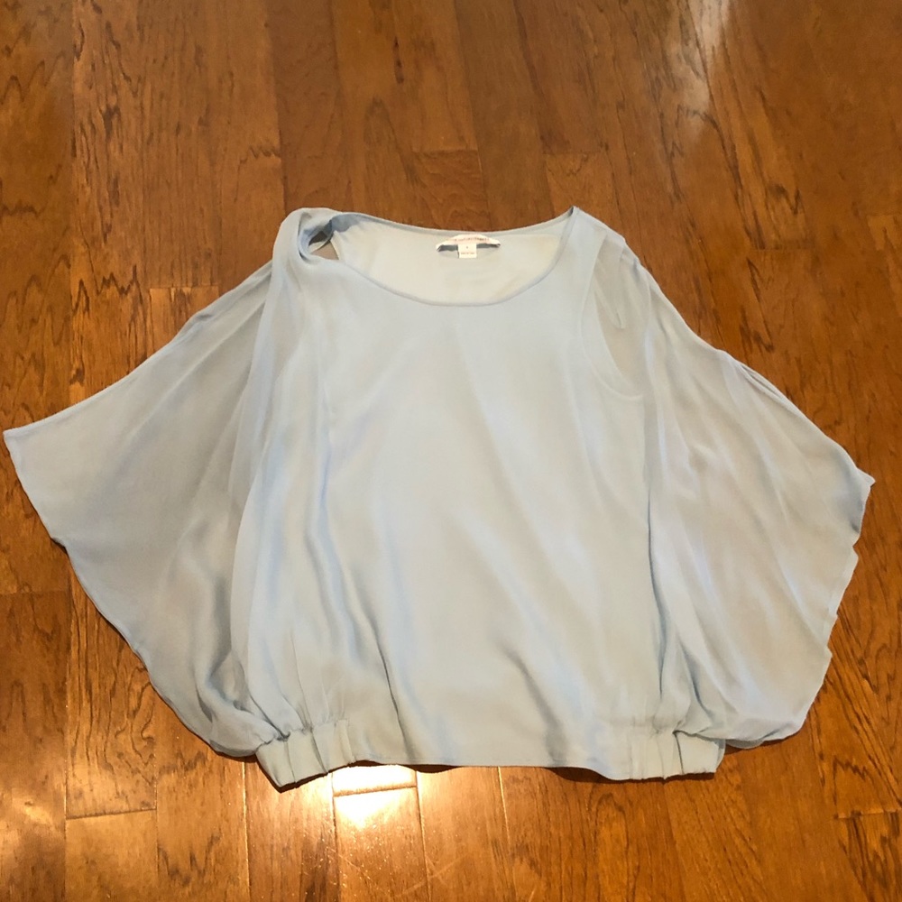 Silk pretty blue blouse. DVF.